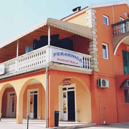 With Parking Space - 17853 Apartamento